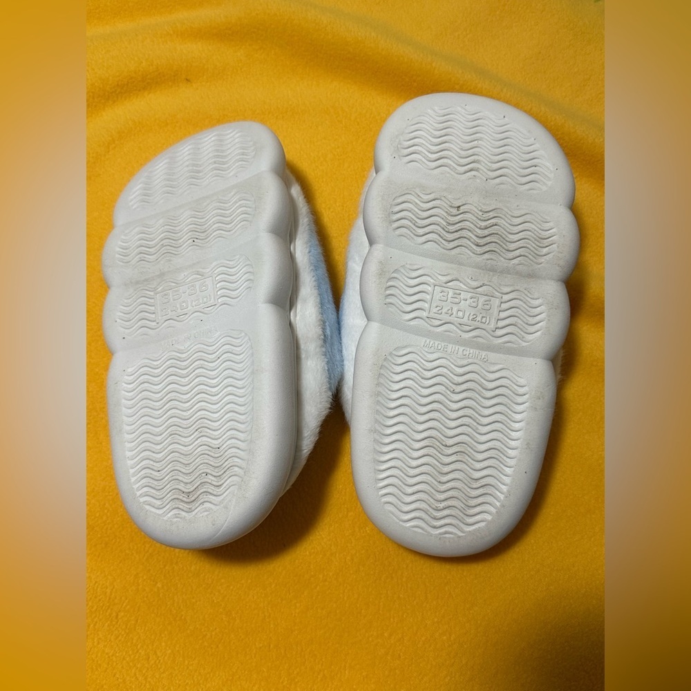 Adorable Blue Kids Slippers with Embroidered Design - Picture 5 of 6